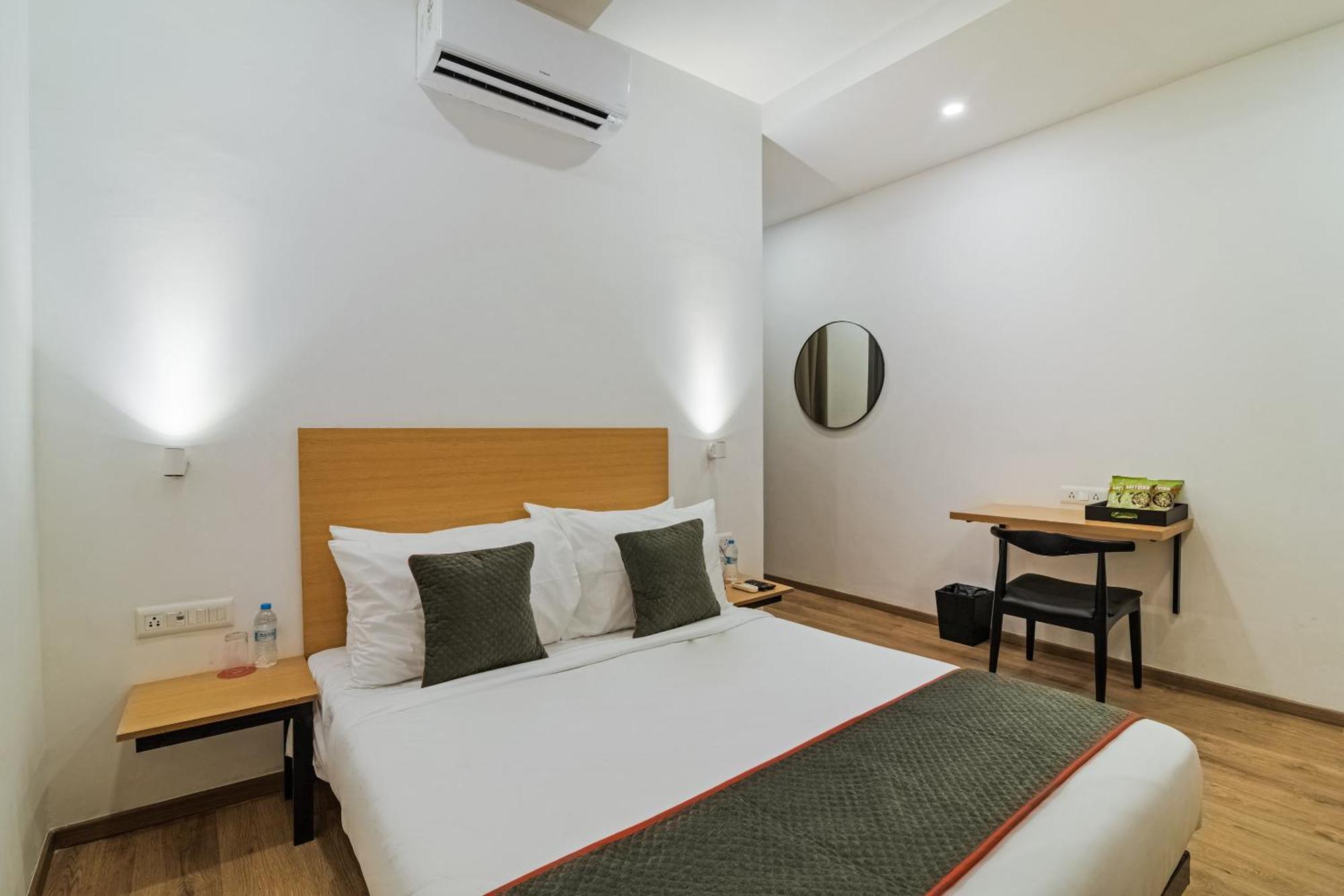 Super Townhouse Xotel Čennai Exteriér fotografie