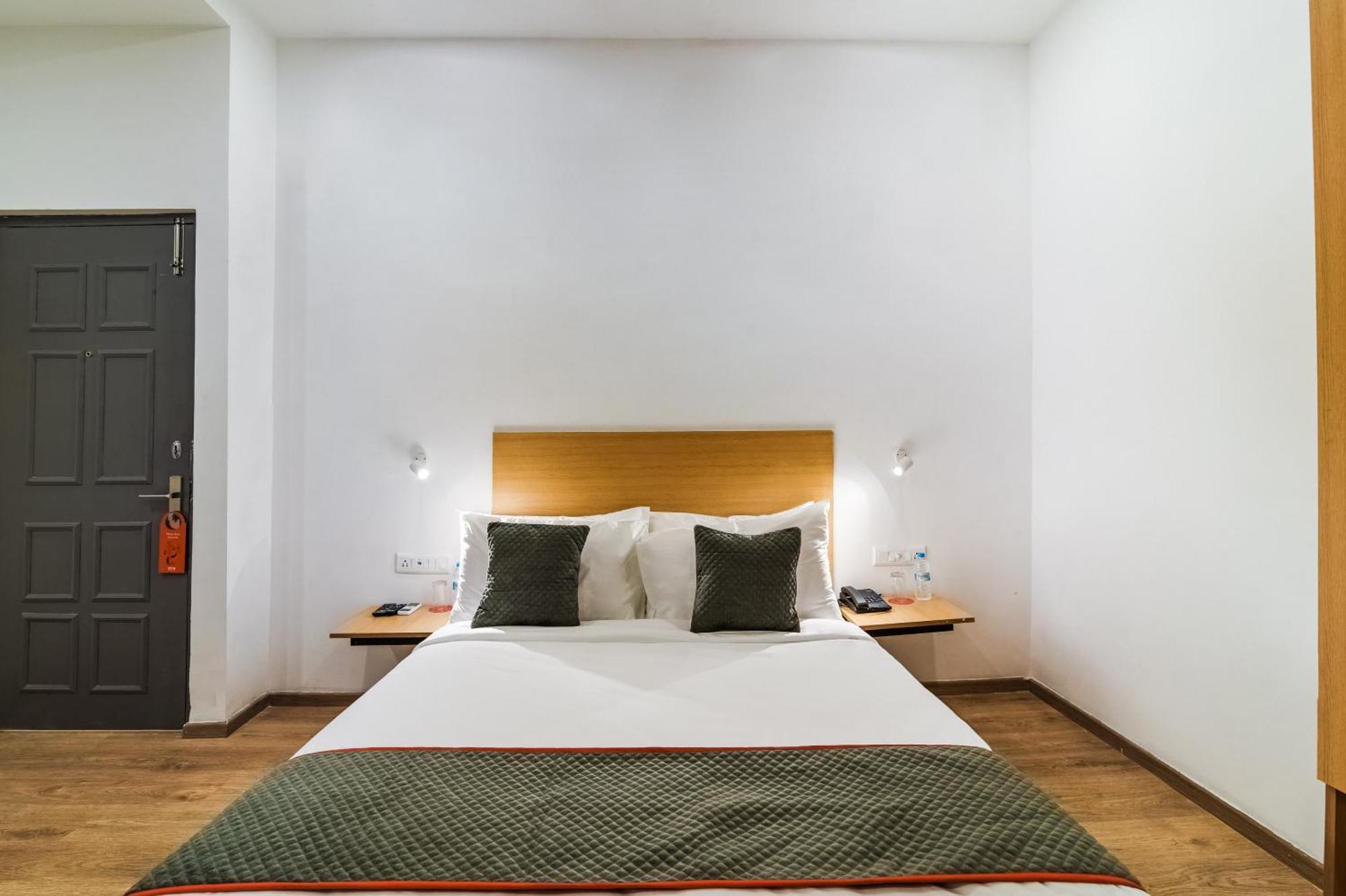 Super Townhouse Xotel Čennai Exteriér fotografie