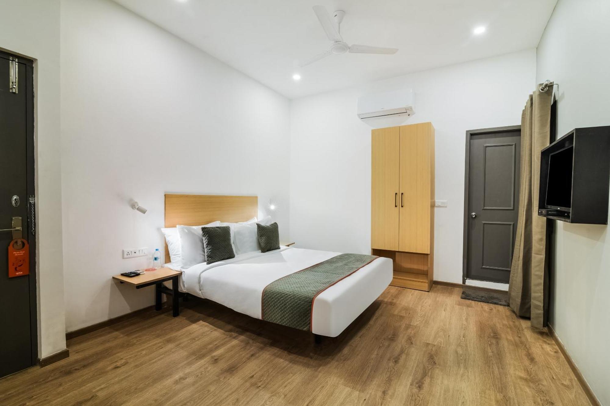 Super Townhouse Xotel Čennai Exteriér fotografie