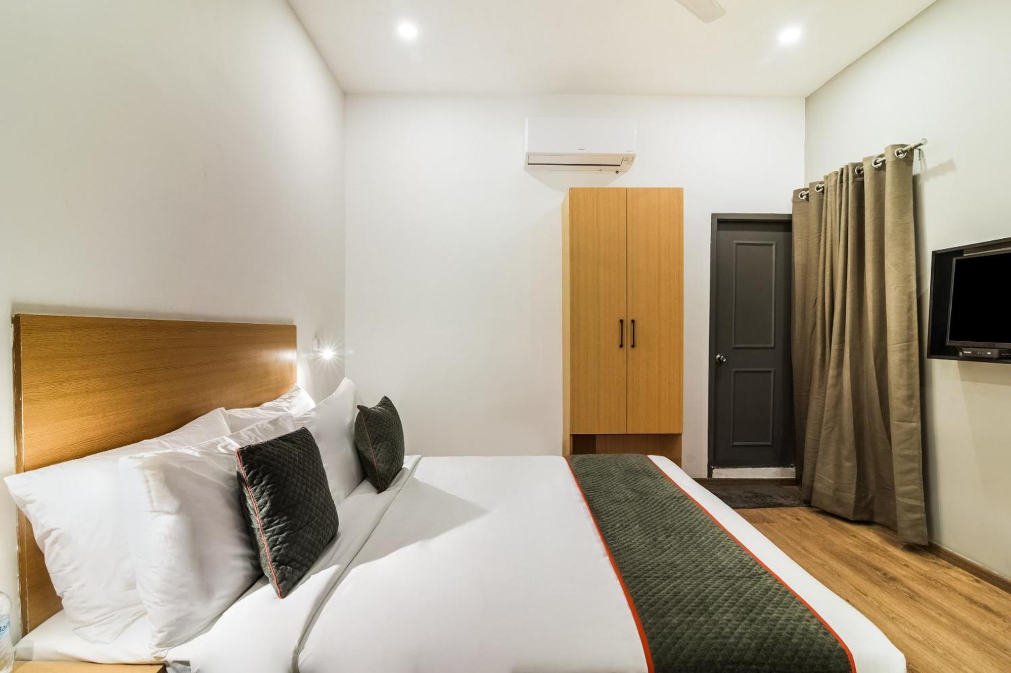 Super Townhouse Xotel Čennai Exteriér fotografie